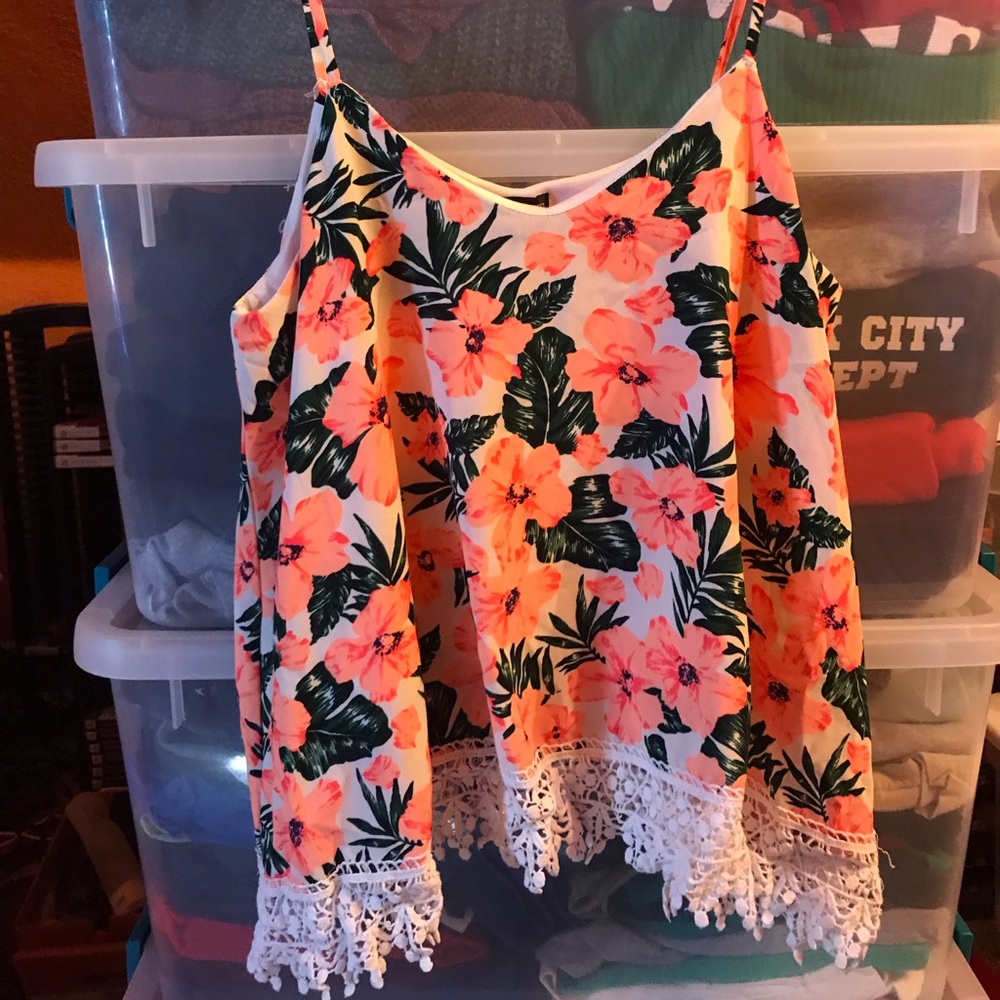 Hawaiian flower crop blouse